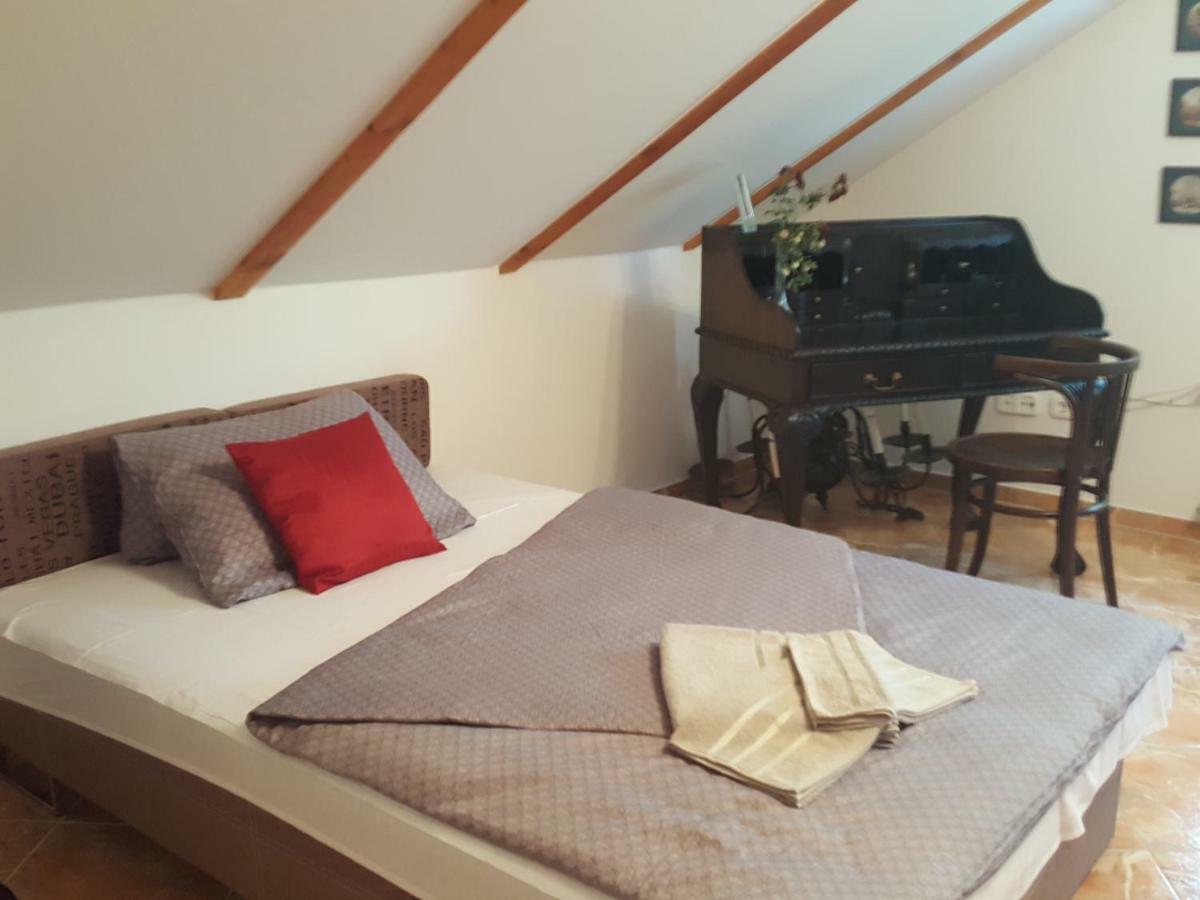 Tavirozsa Leilighet Balatonfůzfő Eksteriør bilde